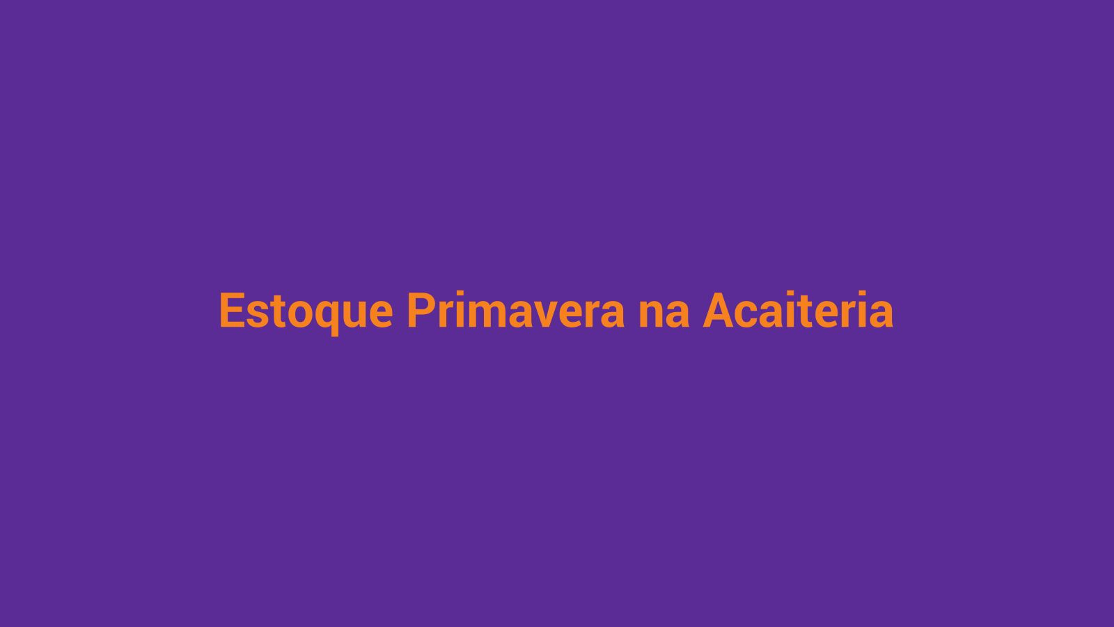 Estoque de polpa e toppings organizados em freezer de açaiteria antes do pico de primavera